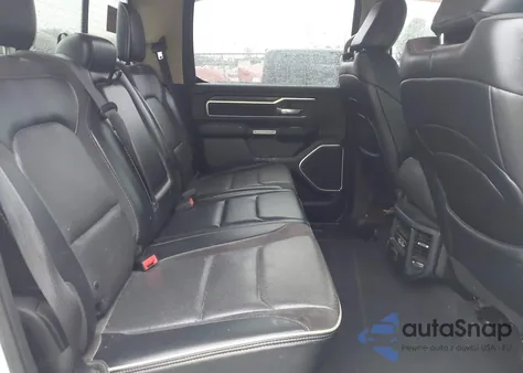 2019 Ram 1500 Laramie 4X4 5'7 Box z USA, uszkodzony, nr VIN 1C6SRFJT2KN740818